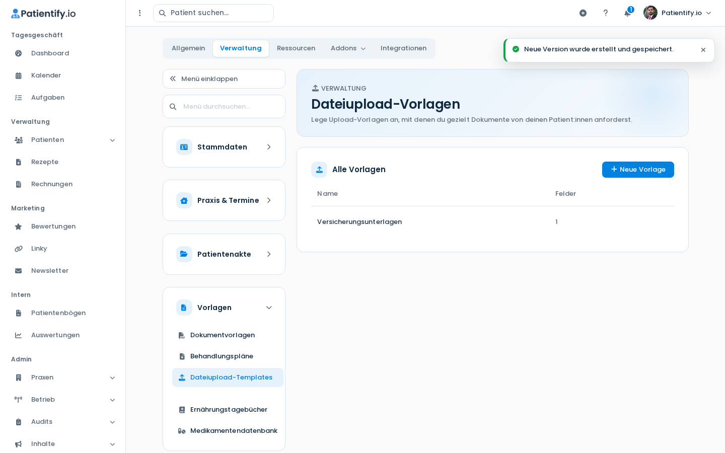Liste der Dateiupload-Vorlagen mit der Meldung Neue Version wurde erstellt und gespeichert
